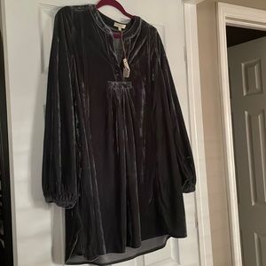 M Easel slate blue tunic, never been worn